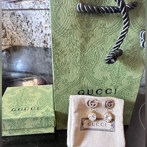 Gucci earrings ** new **